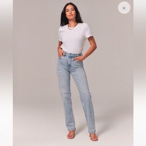 Abercrombie & Fitch Ultra High Rise 90s Straight Jean